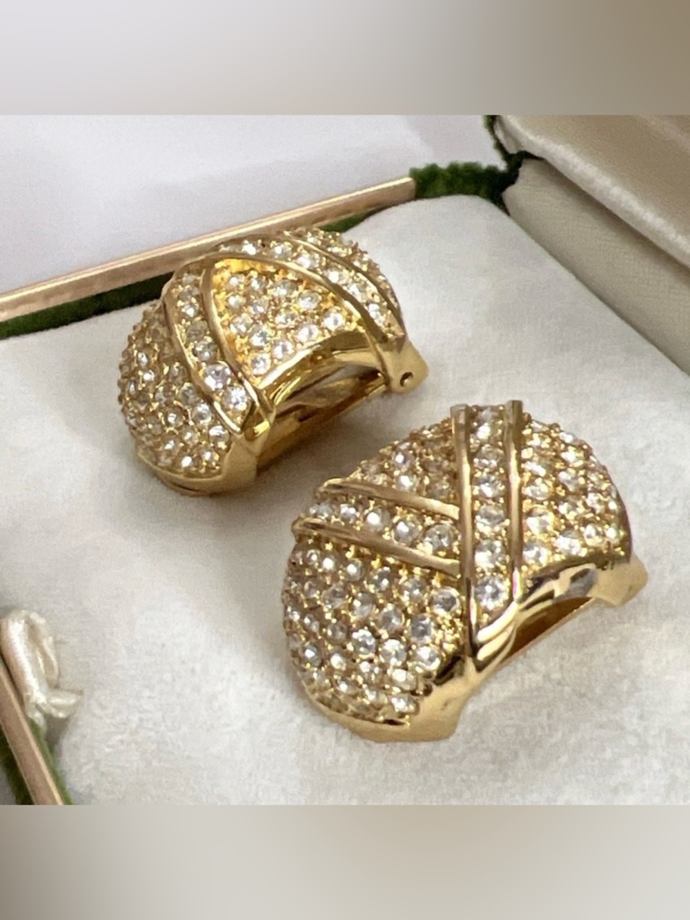 Vintage Christian Dior Classic Wrapped Knot Rhinestone Gold Hoop Clip Earrings - Picture 4 of 10